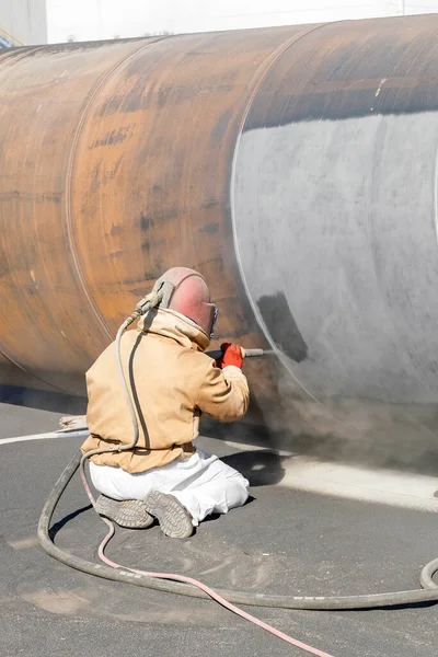 sandblaster-sanding