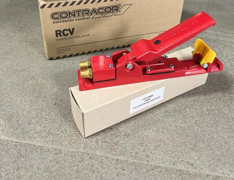 kumanda kolu kumlama kolu, kumanda tetiği